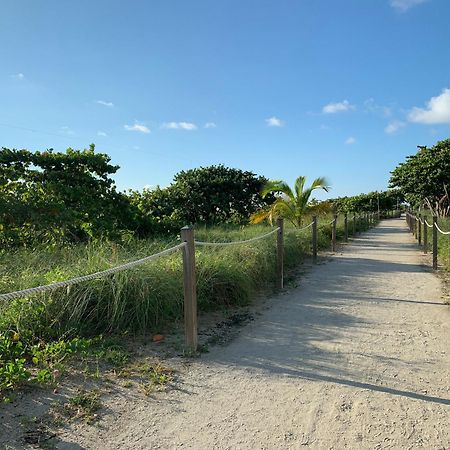 Biscayne Garden'S Studio Golden Glades Экстерьер фото
