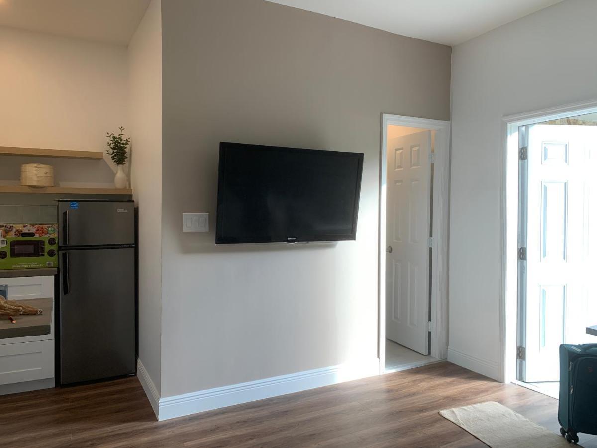 Biscayne Garden'S Studio Golden Glades Экстерьер фото