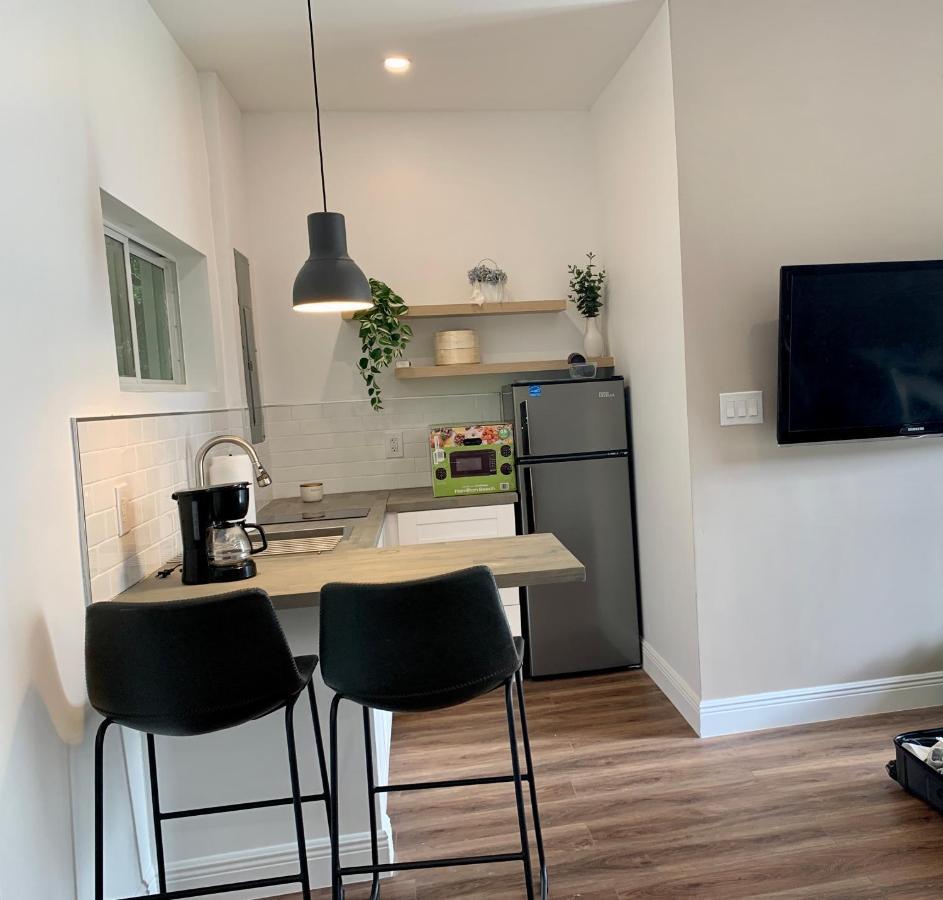 Biscayne Garden'S Studio Golden Glades Экстерьер фото